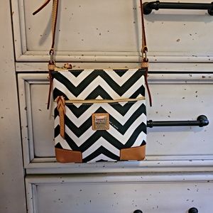 DOONEY & BOURKE CROSSBODY